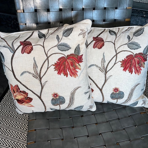 Bombay & Co. Other - Pair of 20" linen-blend floral accent pillows, with or without feather inserts.